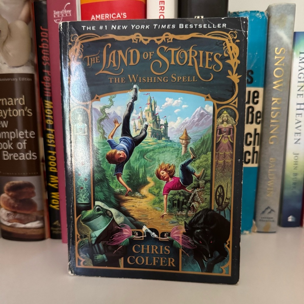 The Land of Stories 🫐 The Wishing Spell Book